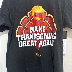 Make Thanksgiving great again turkey Graphic T-Shirt medium